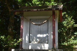 横山神社の本堂
