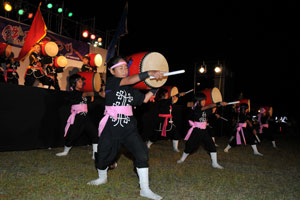 琉球國祭り太鼓種子島支部によるエイサー