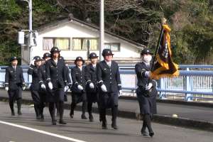 �������h���c