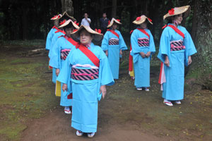 寺之門神社秋季大祭で奉納された花踊り