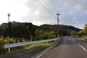 県道581号線、北側から撮影した国見山