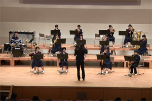中種子中学校吹奏楽部の演奏