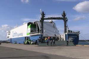 �D���̃Q�[�g���J���Ă���