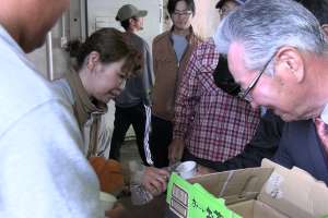 ���_����