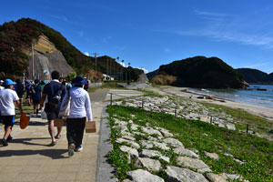 熊野浦浜まで歩く！